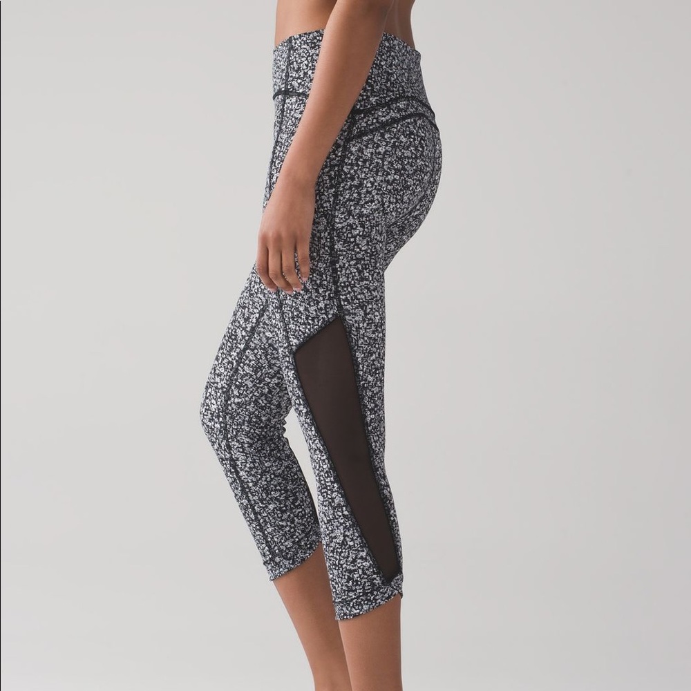 Lululemon Sole Training Crop Legging